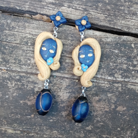 💛🌼 Nouveau Lady 🎇Earrings 💠 - Picture 4 of 4